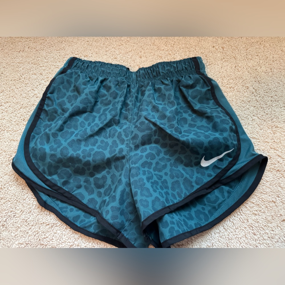 Nike Shorts Womens Small Blue Leopard Print Dri-FIT Running Workout Athletic